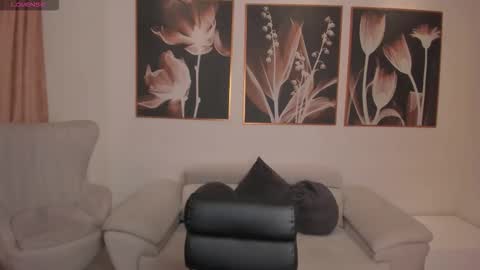 Rossie Rivers online show from 12-20-25, 11:39