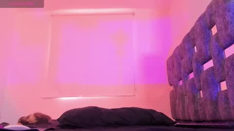 Im Ross   online show from 11-28-25, 02:42