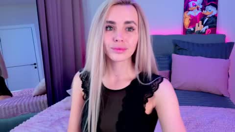 Snapshot of rossy_x_ chatting on 06-05-26, 01:01 Rossy 630 pm - 230 am online show from 06-05-26, 01:01