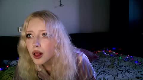 Snapshot of rosy_petal chatting on 09-25-25, 06:39 rosy_petal online show from 09-25-25, 06:39