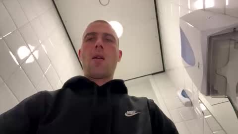 Snapshot of rotteei1 chatting on 10-20-25, 12:38 rotteei1 online show from 10-20-25, 12:38