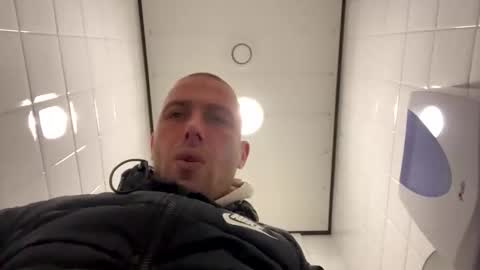 Snapshot of rotteei1 chatting on 01-07-26, 09:45 rotteei1 online show from 01-07-26, 09:45