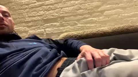 Snapshot of rotteei1 chatting on 03-05-26, 08:27 rotteei1 online show from 03-05-26, 08:27