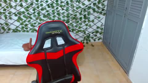 Snapshot of rous_55 chatting on 10-16-25, 06:42 Rous online show from 10-16-25, 06:42