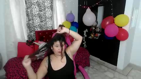 Snapshot of rous_kinky chatting on 06-10-26, 01:21 rous_kinky online show from 06-10-26, 01:21