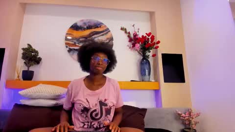 Snapshot of rouselux chatting on 02-19-26, 09:00 rouselux online show from 02-19-26, 09:00