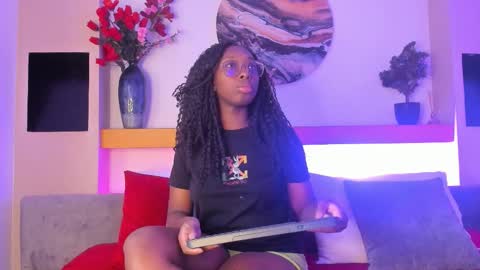 Snapshot of rouselux chatting on 03-09-26, 11:47 rouselux online show from 03-09-26, 11:47