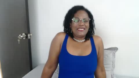 Snapshot of roushlove chatting on 03-03-25, 01:31 luxa online show from 03-03-25, 01:31