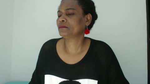 Snapshot of roushlove chatting on 10-01-25, 12:16 luxa online show from 10-01-25, 12:16