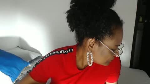 Snapshot of roushlove chatting on 12-02-25, 07:20 luxa online show from 12-02-25, 07:20