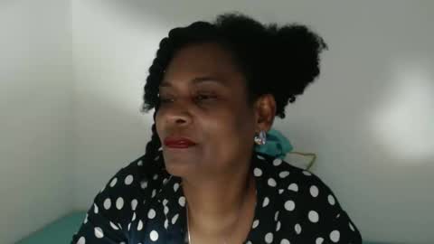 Snapshot of roushlove chatting on 02-11-26, 09:31 luxa online show from 02-11-26, 09:31