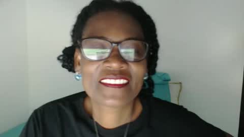Snapshot of roushlove chatting on 02-12-26, 04:24 luxa online show from 02-12-26, 04:24