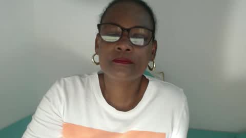 Snapshot of roushlove chatting on 02-18-26, 07:10 luxa online show from 02-18-26, 07:10