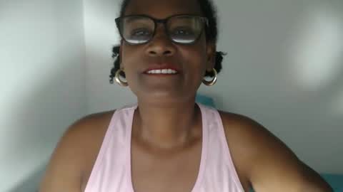 Snapshot of roushlove chatting on 02-24-26, 03:21 luxa online show from 02-24-26, 03:21