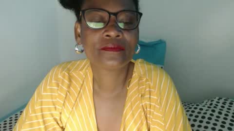 Snapshot of roushlove chatting on 03-04-26, 12:16 luxa online show from 03-04-26, 12:16