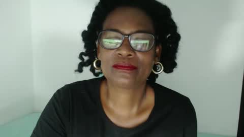 Snapshot of roushlove chatting on 03-13-26, 01:40 luxa online show from 03-13-26, 01:40