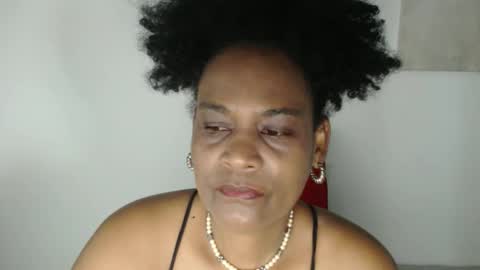 luxa online show from 05-24-26, 01:38
