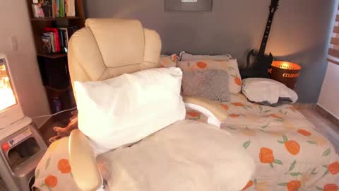 Rouss marie henao  online show from 09-19-25, 12:17