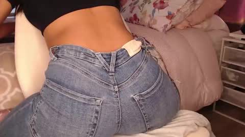 Rouss marie henao  online show from 03-23-26, 12:03