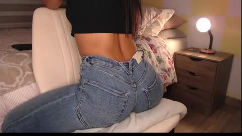 Rouss marie henao  online show from 06-06-26, 03:50