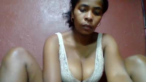 rovaelyah online show from 10-24-25, 04:47