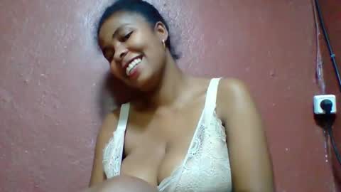 rovaelyah online show from 11-22-25, 07:35