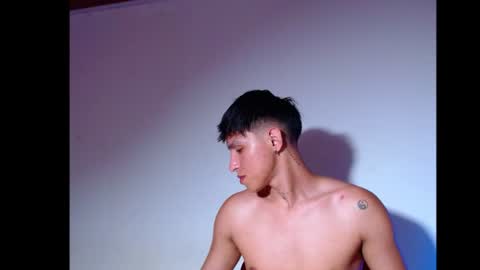 rowanboy23 online show from 06-10-26, 10:08