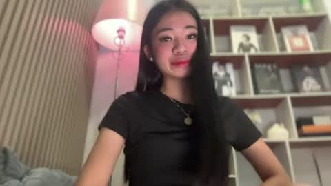 roweena online show from 07-17-26, 08:43