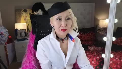 Roxalana online show from 04-28-26, 08:19