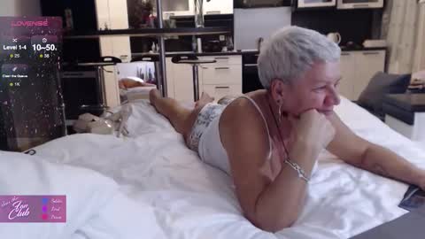 Roxana online show from 10-16-25, 07:37