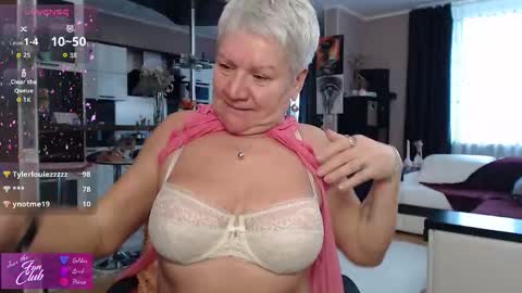 Roxana online show from 03-26-26, 02:44