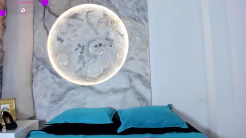 Snapshot of roxanaborns chatting on 11-23-25, 12:38 roxanaborns online show from 11-23-25, 12:38