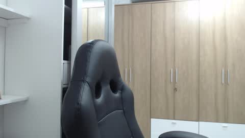 Roxana online show from 01-02-25, 02:43