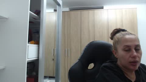 Roxana online show from 01-05-25, 02:27