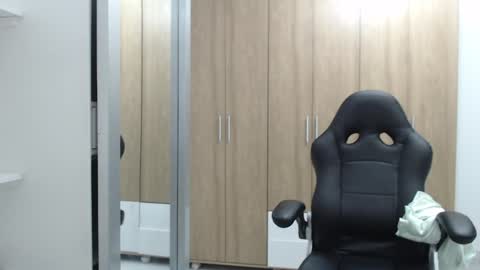 Roxana online show from 01-13-25, 04:18