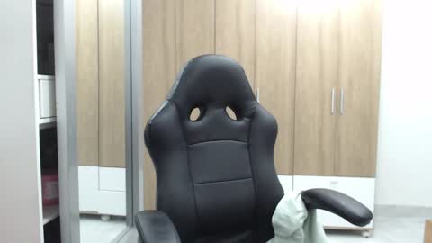 Roxana online show from 02-06-25, 01:27