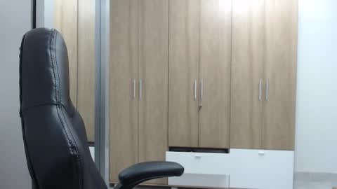 Roxana online show from 02-10-25, 01:24