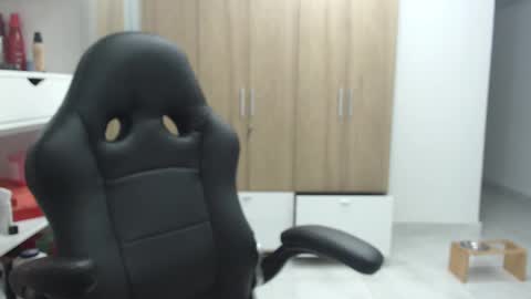 Roxana online show from 02-26-25, 04:47