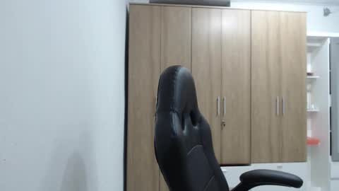 Snapshot of roxanalove7 chatting on 01-12-26, 12:27 Roxana online show from 01-12-26, 12:27