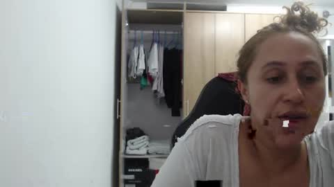 Roxana online show from 04-26-26, 02:53