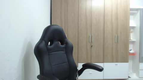 Roxana online show from 04-29-26, 12:27