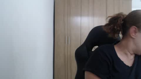 Roxana online show from 05-16-26, 05:34