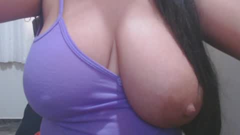 Snapshot of roxanbahottt chatting on 07-12-26, 02:52 roxxy online show from 07-12-26, 02:52