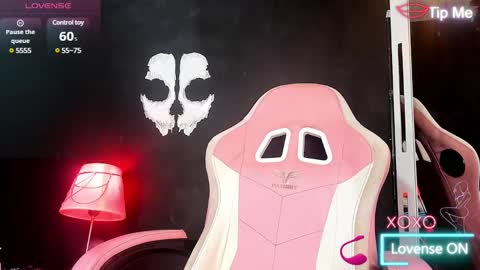 Snapshot of roxaneevans_ chatting on 02-15-25, 10:00 Roxane online show from 02-15-25, 10:00