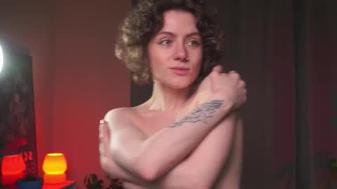 Snapshot of roxannabrik chatting on 11-10-25, 02:38 Roxy online show from 11-10-25, 02:38