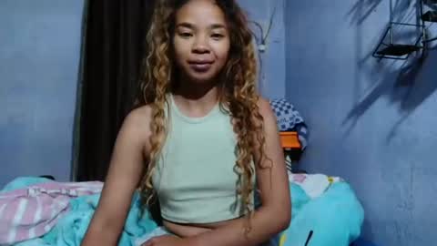 roxanne_98 online show from 06-30-26, 03:18
