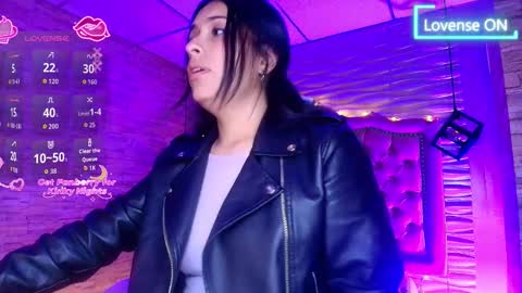 roxanne_han online show from 11-20-25, 11:43