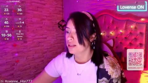 Snapshot of roxanne_han chatting on 02-21-26, 11:33 roxanne_han online show from 02-21-26, 11:33