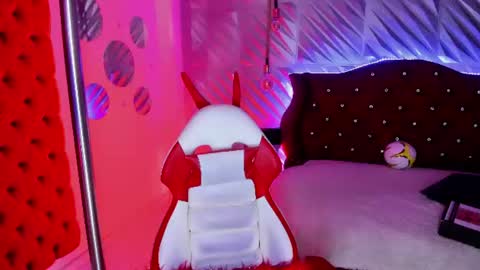 roxanne_han online show from 06-12-26, 12:26