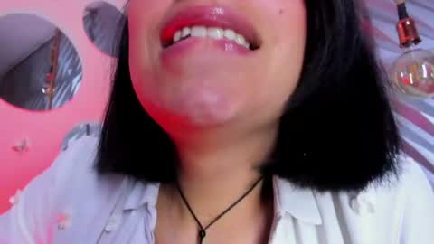 roxanne_han online show from 07-06-26, 03:03